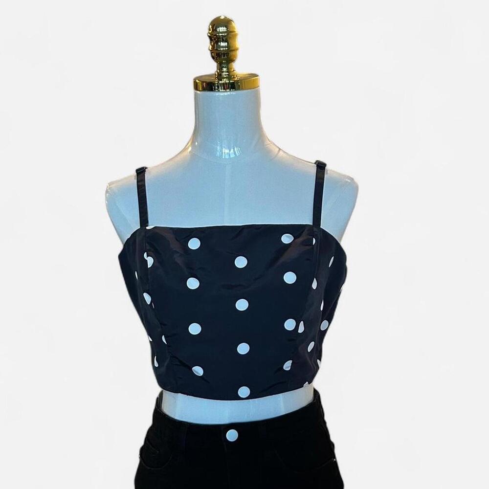 Old‎ Navy Women's Black Crop-top